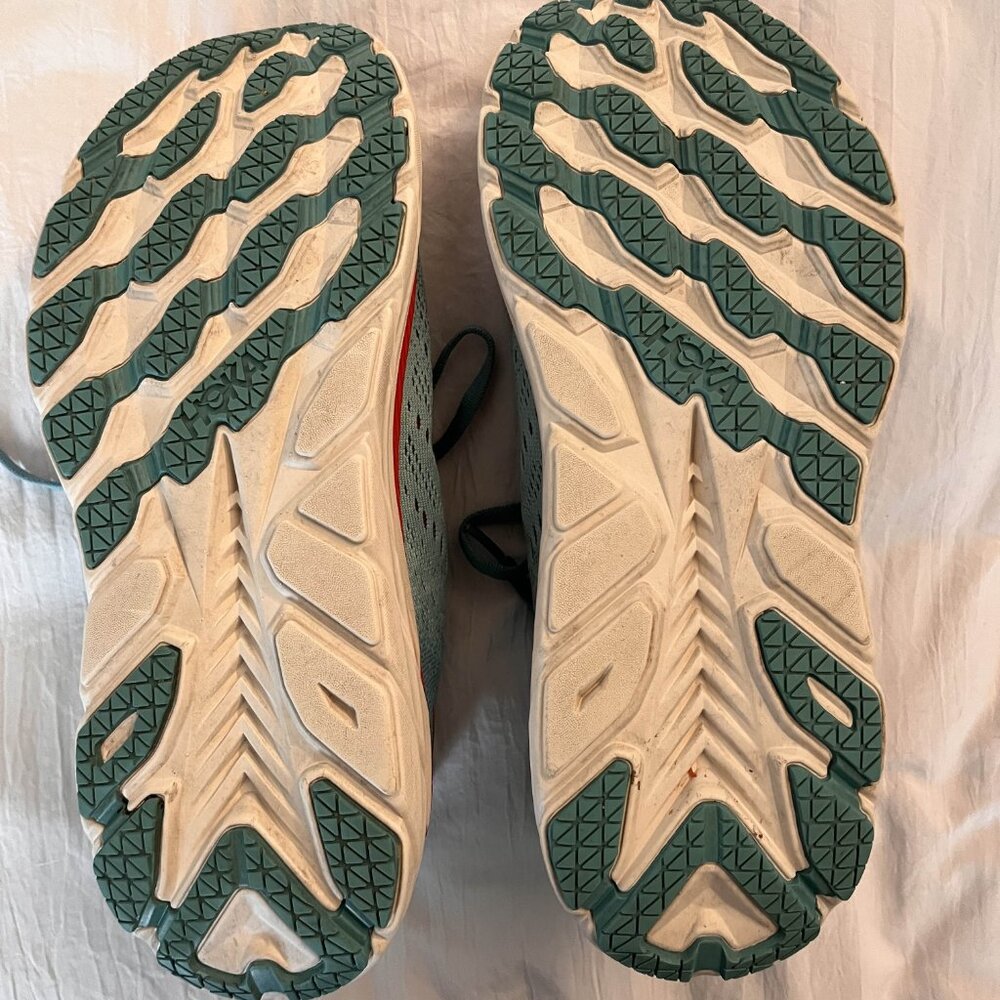 Hoka Cliffton 8 - Picture 2 of 3